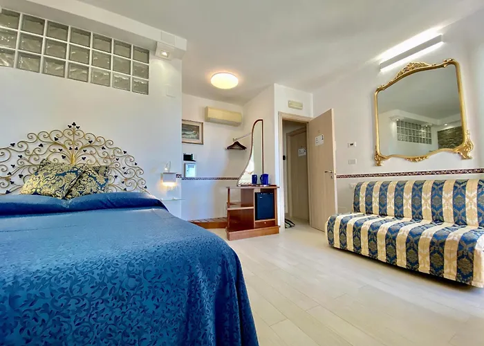 Giovanni Rooms Manarola