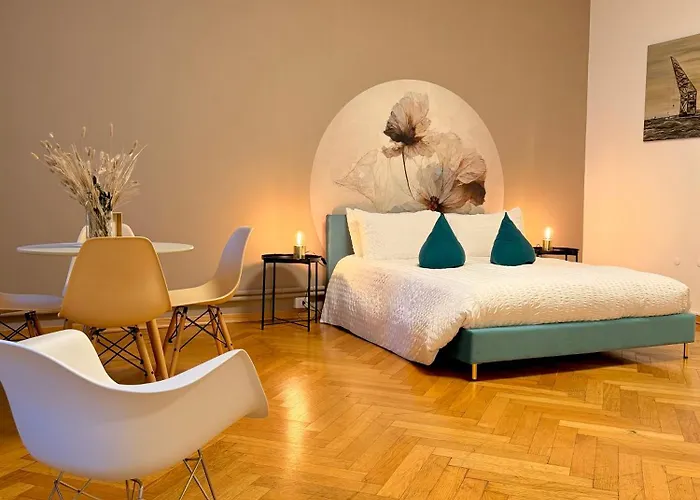 Crops City Stay