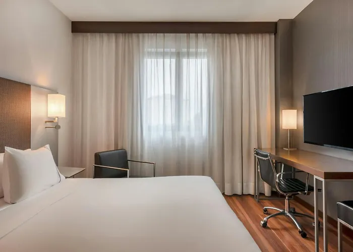 Ac Hotel Padova By Marriott