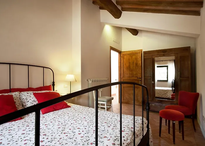 Bosco Ai Marzi - 2 Apartments With Shared Pool Poggibonsi