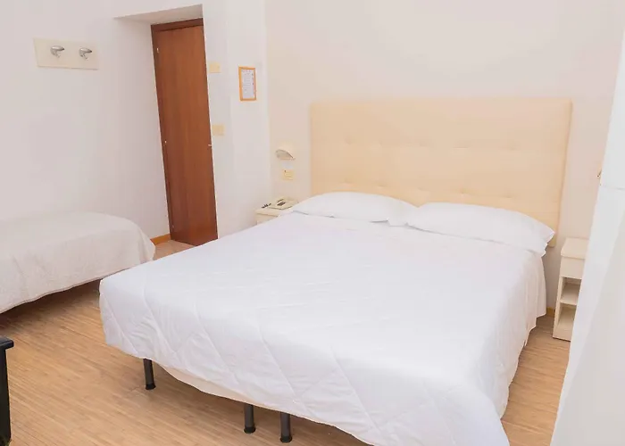 Hotel Lungomare Cattolica