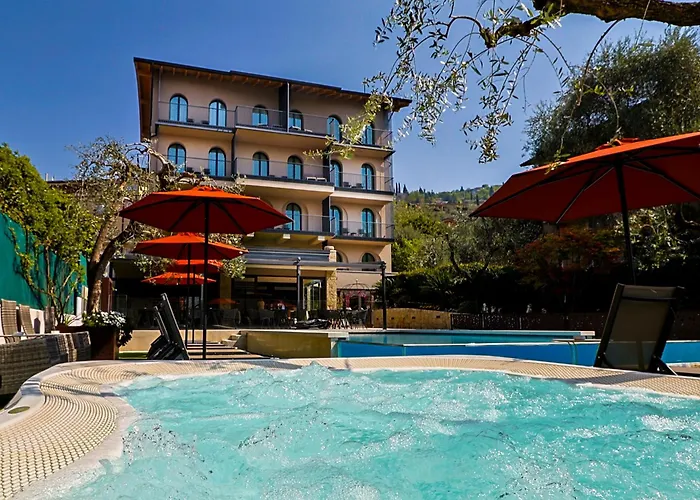 Hotel Ristorante Al Caminetto Worldhotels Crafted Adults Only Torri Del Benaco