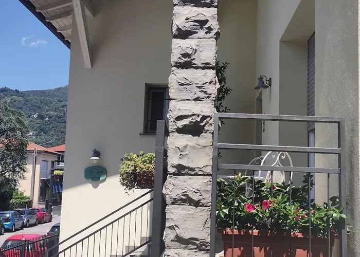 Lora Giusta Guest House Como