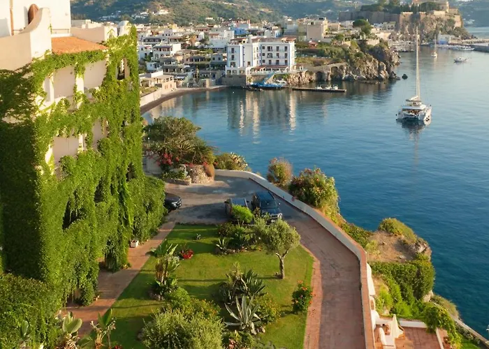 Hotel Carasco Città di Lipari