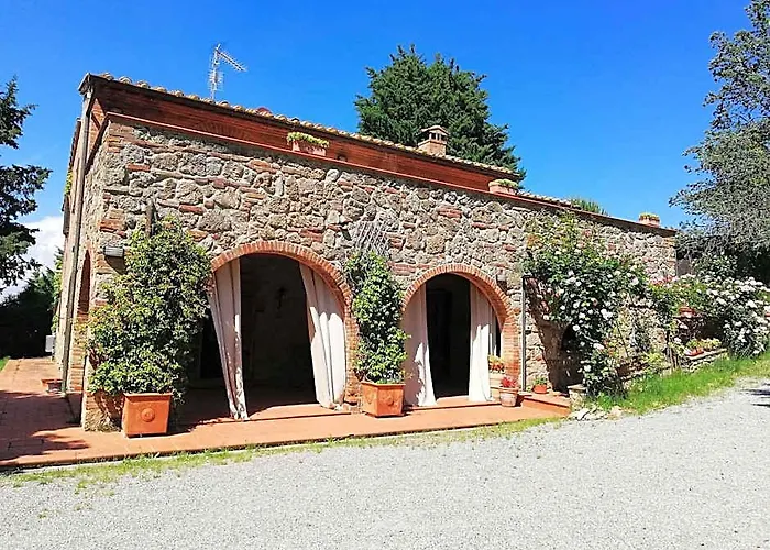 Panoramic Farmvilla In Tuscany