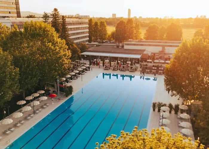 Living Place Hotel Villanova Di Castenaso