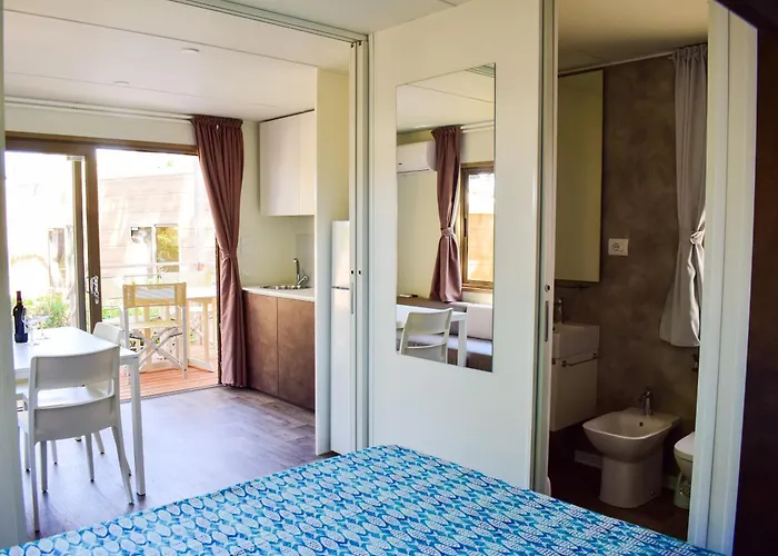 Le Esperidi Camping Ecoresort Marina Di Bibbona