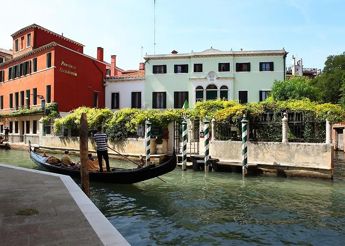 Pensione Accademia - Villa Maravege Venice