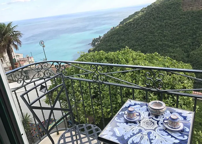 villa verde sul mare Vietri