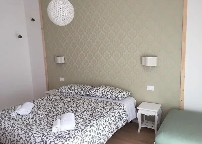 Dante Rooms And Apartment Trento