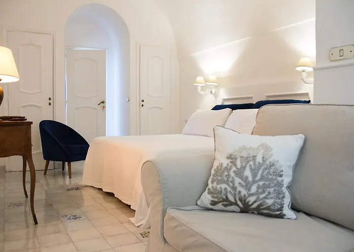 Marunnella Suites