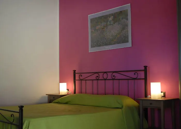 Samarcanda Hotel & Parking Di Parmigiani Silvia