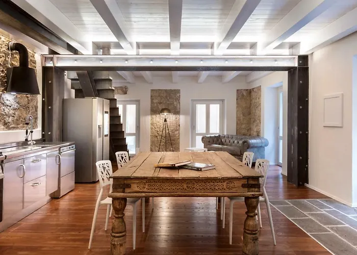 Cagliari Marina Harbour Guest House & Lounge