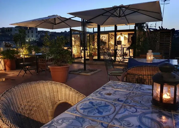 The Spanish Palace, Suites, Rooms, Apartments & Terraces Napels