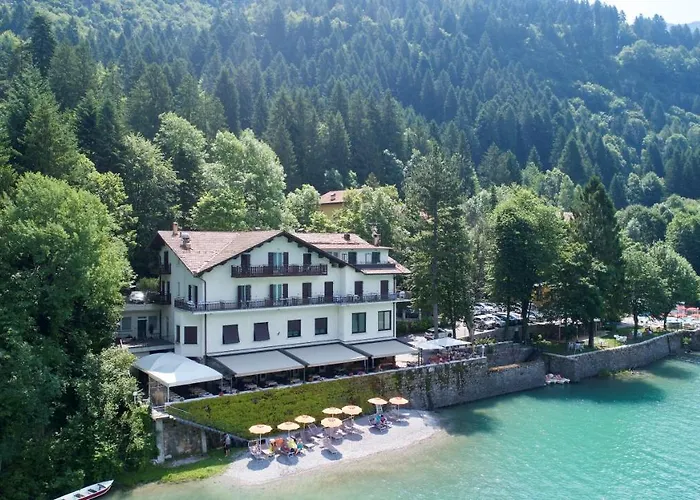 Lago Park Hotel