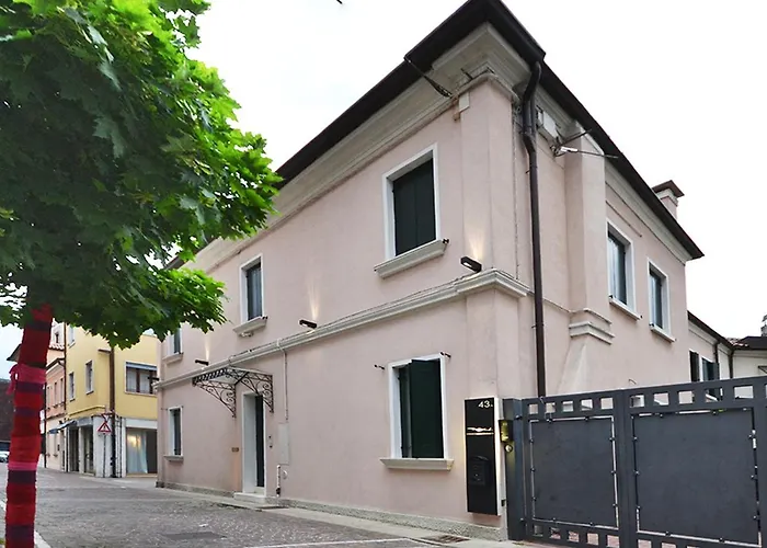 Venice Art Design B&B And Apartments